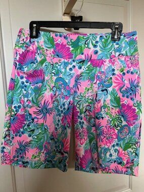 Lilly Pulitzer Reid Floral Fairway Performance Short - Size 8